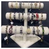 24 Vintage-Inspiredï¿½Fashion Bracelets w Display