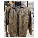 Cougar International Menï¿½s Leather Jacket Sz M
