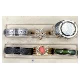 6 Assorted Fashion Rings ï¿½ Avon +