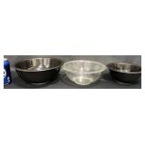 3 Pyrex Glass Mixing Bowls