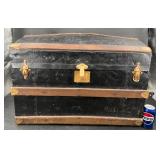 1900ï¿½s Camel Back Dome Top Steamer Trunk Chest
