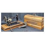 1921 Antique New Home Sewing Machine w Case