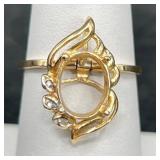 14KT Yellow Gold Ring w 3 Diamonds Sz 7
