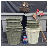 Planters, Baskets & Decor Items