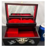 Black Lacquer Jewelry Music Box, Works