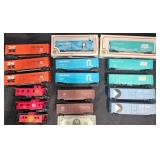 16 HO Scale Model Train Cars  Freight, Caboose