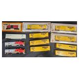 12HO ScaleModel Train Cars  Tyco, Bachmann