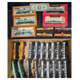 27 HO Scale ModelTrain Cars  Texaco, Shell +