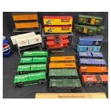Model Train Cars w Cabooses & Boxcars