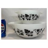 2 Vntg Pyrex Cinderella Gooseberry Mixing Bowls