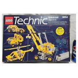 LEGO Technic Universal Set #8054 w Motor