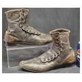 Pair Victorian Women's Grover Soft Shoes