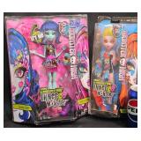 2 Monster High Dolls w Accessories, New in Box