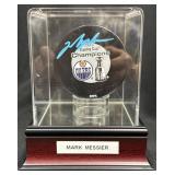 Mark Messier Signed Hockey Puck w Display