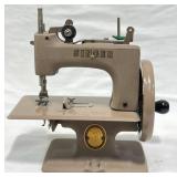 Vntg Singer Childï¿½s Sewing Machine w Box & Clamp