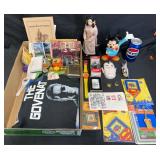Diverse Lotï¿½of Vintage Pop Culture Collectibles