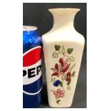 Vintage Hand-Paintedï¿½Zsolnay Porcelainï¿½Bud Vase