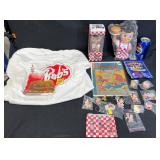 Bobï¿½s Big Boy Memorabilia - Pins, Figurines+