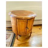 round drum style end table c1970's 21 x 21 x 22