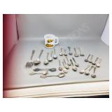 assorted  collectable spoons/ Heritage park mug