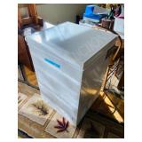 small danby chest freezer DCF035B1WM  22 x 21 x 34
