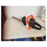 Snap Cut 16' hedge trimmer
