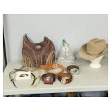 Cowboy hat & cowboy items -