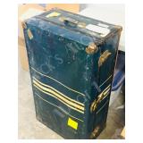 Langmuir trunk  21" x 36" x 13"