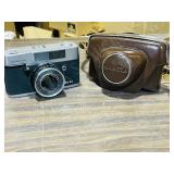 Mamyia EE 35mm camera & case