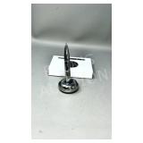 Floating pen set in box