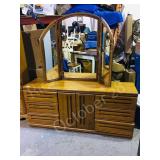 Palliser tri mirror dresser