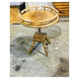 round side table - approx 20"  across