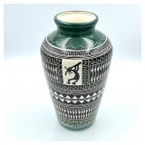 CYNTHIA LEE NAVAJO POTTERY VASE