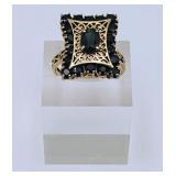 Beautiful 10k Gold & Onyx Ring * Sz. 7