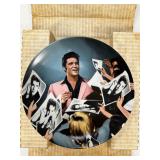 Elvis ï¿½ looking at A Legendï¿½ Plate # 8584A