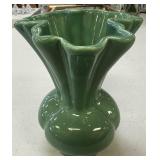 7ï¿½ Vintage Camark Ruffled Arts/Crafts Pottery Vase