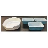 3 Blue/White 7ï¿½ Pyrex Dishes & Casserole Dish