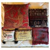 4 Accent Pillows & Drape