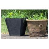 2 Outdoor Planters
