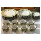 Lovely Ivy/Grape Dining Set