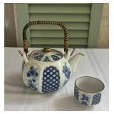 Blue/Tan Tea Pot w/cup