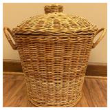 Nice Woven Wicker Hamper