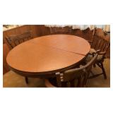 Vintage Rockingham Co. Wood Dining Table/4Chairs
