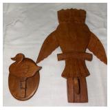 2 Wooden Hanging Wall Decor Items