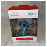 Disney ï¿½Stitch w/Scrumpï¿½ Christmas Ornament