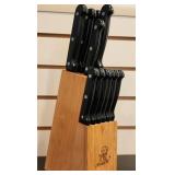 Nice Master Chef 12 Knives in Block
