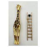 Nice Giraffe & Ladder Pins