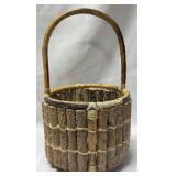 Small Rustic Basket Round w/ Handle