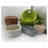 6 Small Baskets