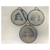 3 Vntage Victorian-style Decorative Wall Hangings